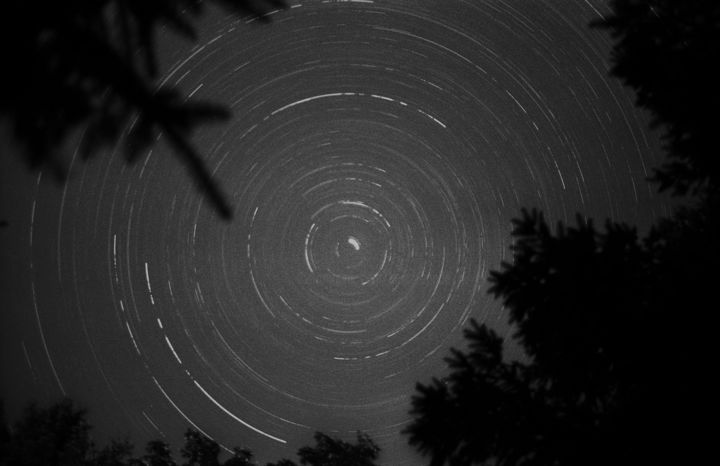 Fotografie mit dem Titel "Star trails" von Heinz Baade, Original-Kunstwerk