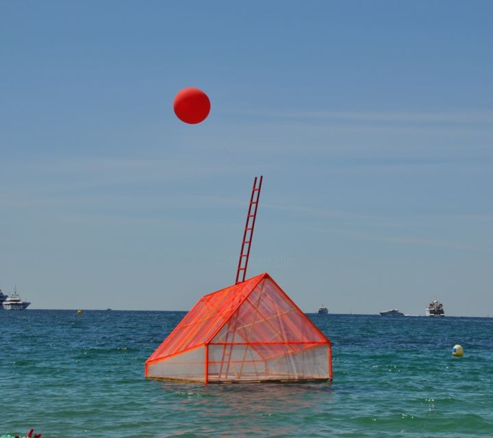 Escultura titulada "sculpture-flottante…" por Héléna Krajewicz, Obra de arte original