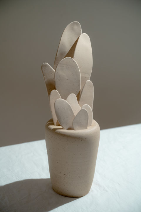 Design mit dem Titel "The Blooming Dome" von Evgeniia Kazarezova, Original-Kunstwerk, Keramik