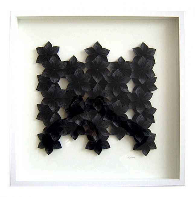Sculpture intitulée "fleurs noires" par Marjorie Herrero, Œuvre d'art originale