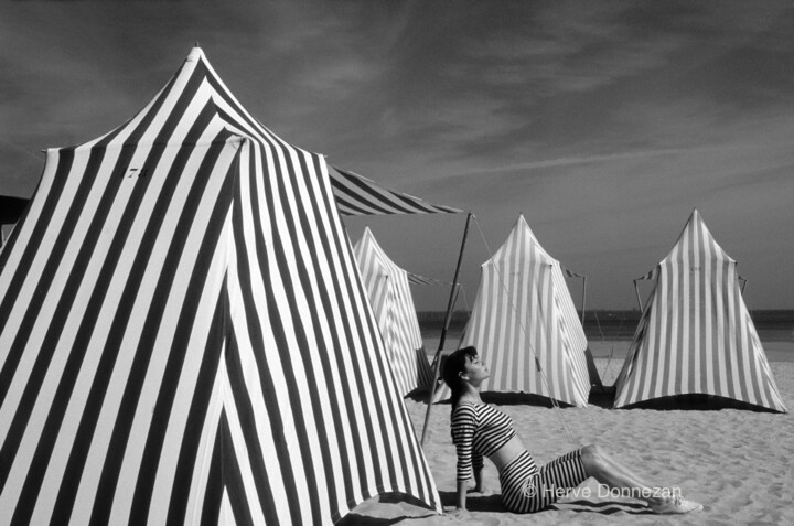 「Beauty on the beach」というタイトルの写真撮影 Herve Donnezanによって, オリジナルのアートワーク, アナログ写真