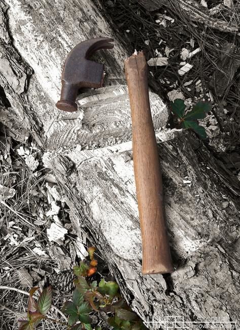 Fotografía titulada "Broken Hammer" por Hinsel Scott, Obra de arte original