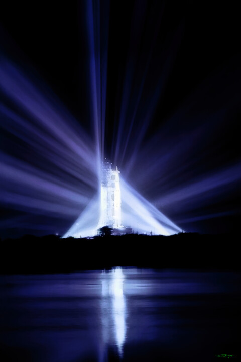 Фотография под названием "Apollo 11" - Travis Burgess, Подлинное произведение искусства, Пленочная фотография