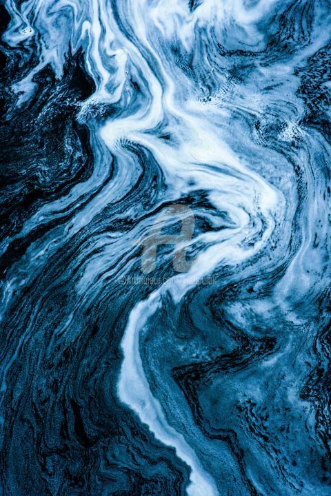 Photographie intitulée "WATER ABSTRACTION I" par Iryna Shpulak, Œuvre d'art originale, Photographie numérique