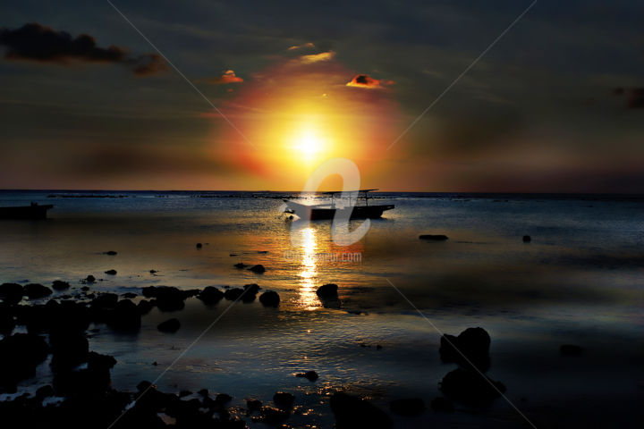 Photographie intitulée "Balinese Sunset - I…" par Ian Vernon, Œuvre d'art originale