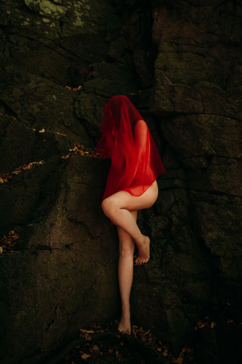 Photography titled "Red veil 2" by Igor Topolenko, Original Artwork, Digital Photography
