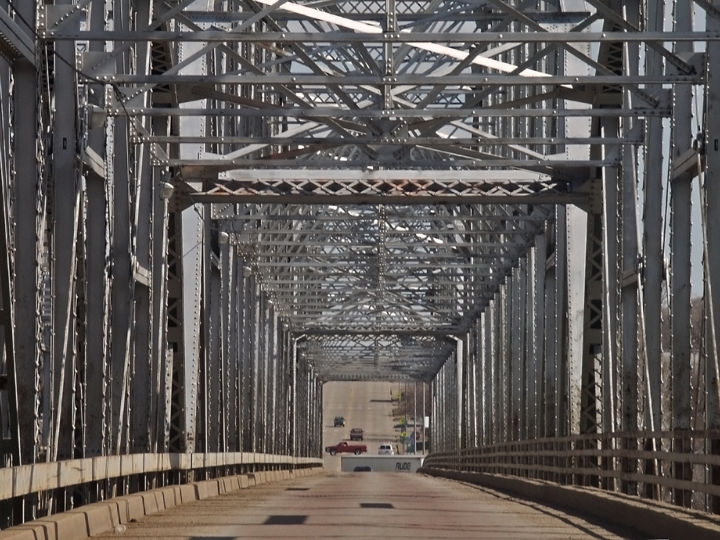 Фотография под названием "Missouri Bridge" - Igzotic, Подлинное произведение искусства, Цифровая фотография