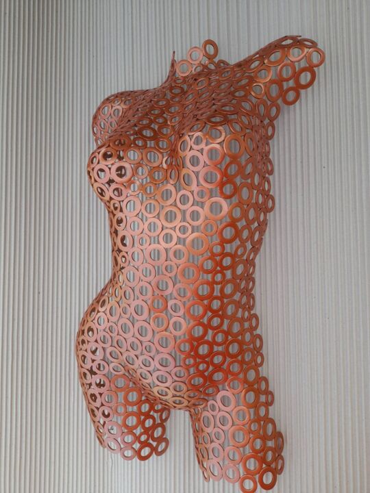 Sculpture intitulée "Beautiful Aphrodite…" par Ihor Tabakov, Œuvre d'art originale, Métaux Monté sur Métal