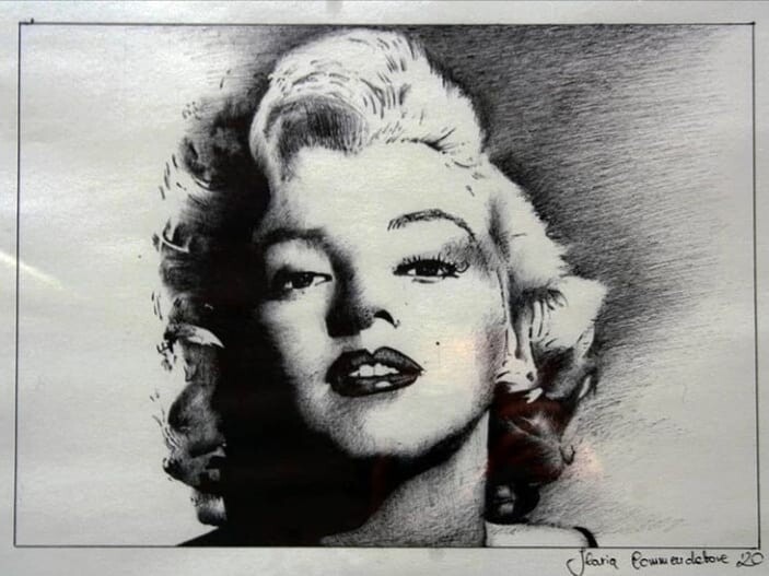 Drawing titled "Marilyn Monroe" by Ilaria Commendatore, Original Artwork, Ballpoint pen