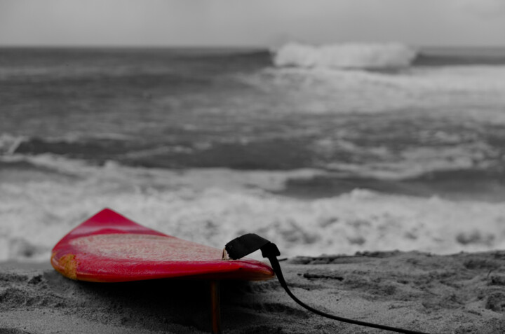 Photography titled "Red Gun (Surfboard)" by Debra Casey, Original Artwork, Digital Photography
