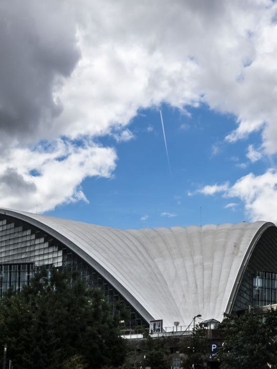 Photography titled "Le CNIT et un avion…" by Stéphane Maucci, Original Artwork