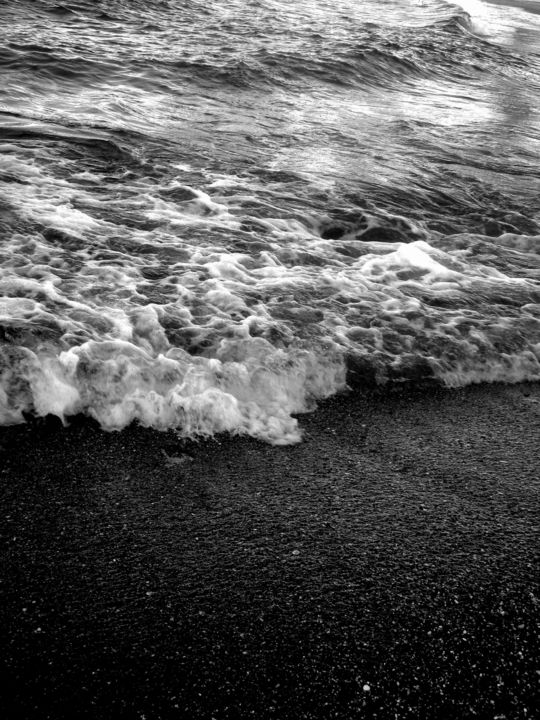 Photography titled "Black & White Sea I" by Eleni Fragou, Original Artwork, Digital Photography
