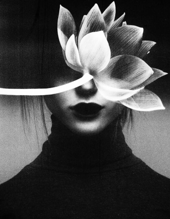 Fotografie mit dem Titel "Pain like a flower…" von Ingrida Urbonavičienė Urbonavičienė, Original-Kunstwerk, Digitale Fotogra…