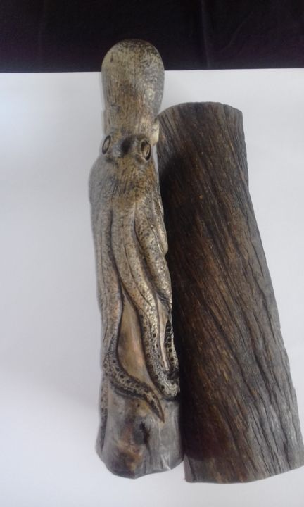 Sculpture titled "Tumu Ra'i Fenua" by Guillaume Iotefa, Original Artwork, Wood