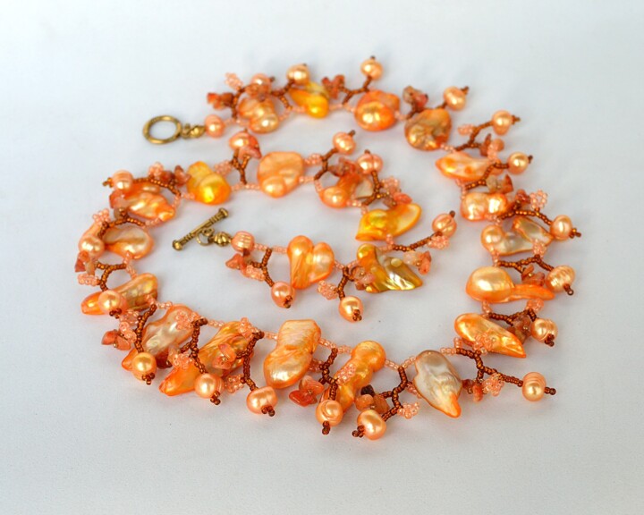 Design mit dem Titel "Bright orange colla…" von Irena Zelickman, Original-Kunstwerk, Schmuck