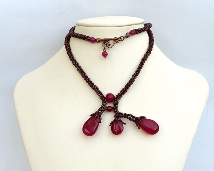 Design intitulée "Juicy drops necklace" par Irena Zelickman, Œuvre d'art originale, Bijoux