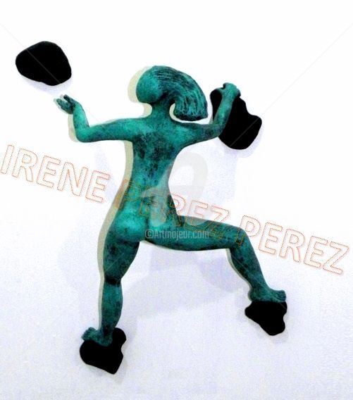 Scultura intitolato "esculturas de escal…" da Irene Perez Perez, Opera d'arte originale
