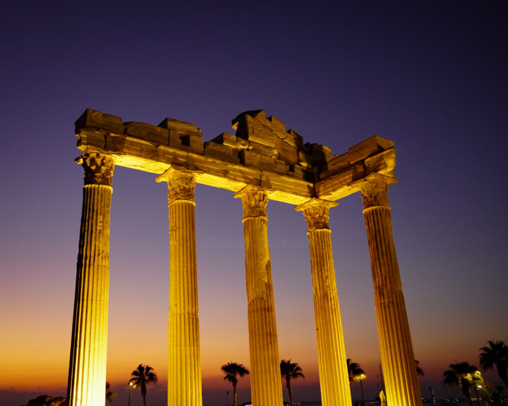 Fotografia zatytułowany „Temple of Apollo in…” autorstwa Irina Bbota, Oryginalna praca, Fotografia cyfrowa