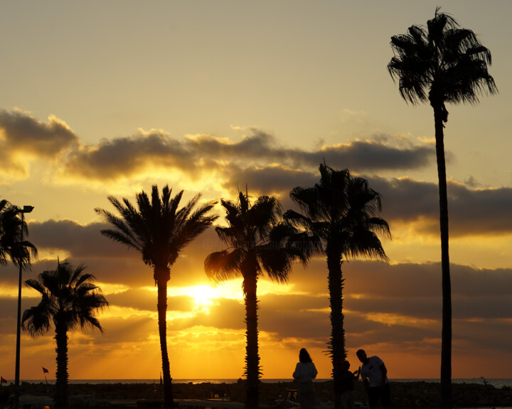 Photographie intitulée "Sunset" par Irina Bbota, Œuvre d'art originale, Photographie numérique