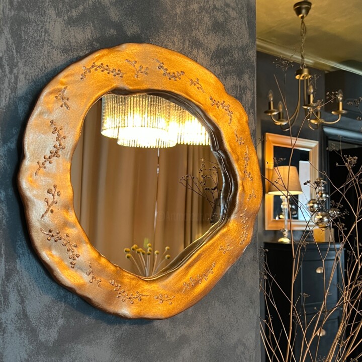 Design getiteld ""Round Bronze Flowe…" door Iryna Antoniuk (IRENA TONE), Origineel Kunstwerk, Accessoires