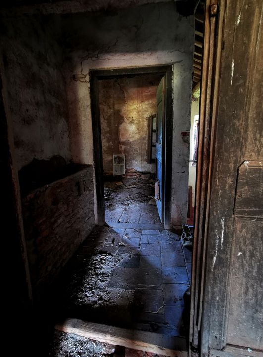 Photography titled "Urbex 11" by Isabelle Pautrot, Original Artwork, Non Manipulated Photography