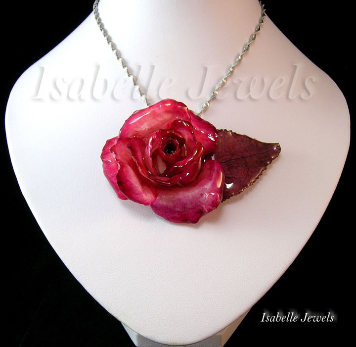 Artcraft titled "fiori, rose rosse.…" by I Fiori Di Isabelle Jewels, La Natura Ne, Original Artwork