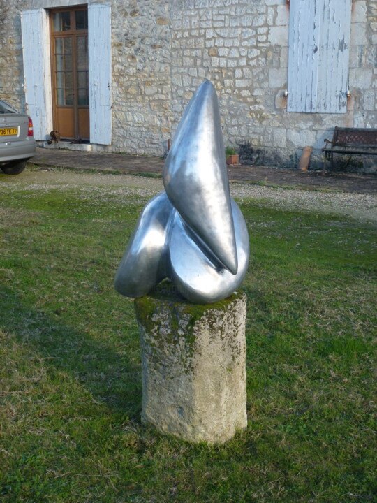 Sculpture titled "176) Influençable e…" by Isis Bi M, Original Artwork, Metals