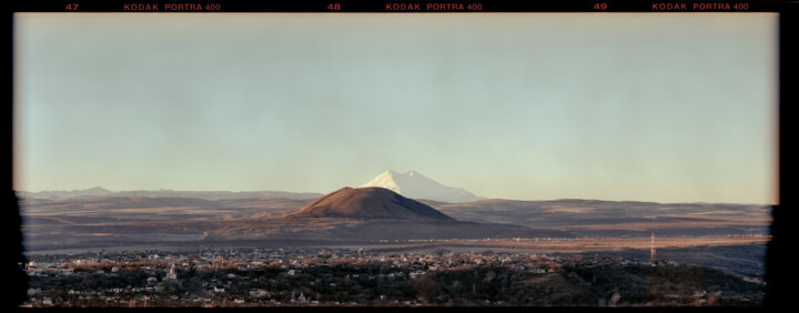 Photographie intitulée "Mountain Elbrus Pya…" par Ivan Ponomarevsky, Œuvre d'art originale, Photographie argentique