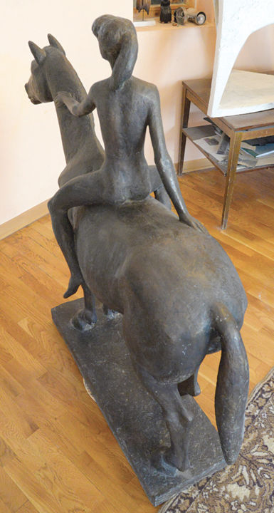 Sculpture intitulée "riding-girl-1.jpg" par Ivan Totev, Œuvre d'art originale