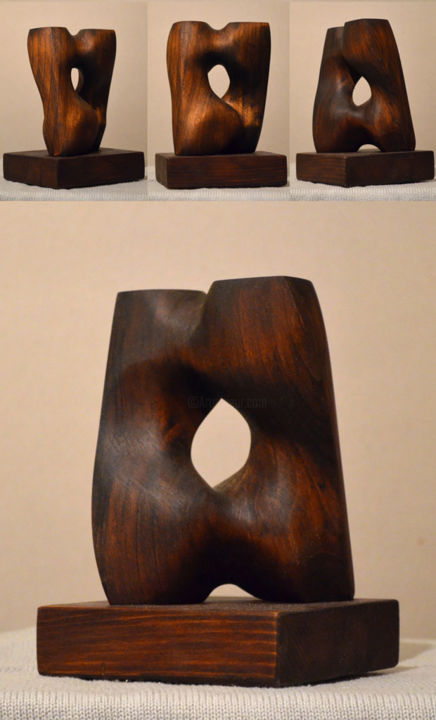 Sculptuur getiteld "Two of Us" door Ivan Markovic, Origineel Kunstwerk, Hout