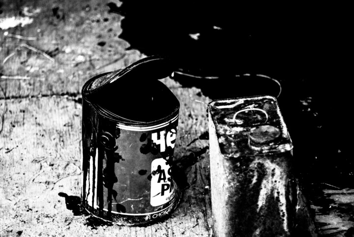 「Black Paint Spilled」というタイトルの写真撮影 J.D. Curryによって, オリジナルのアートワーク