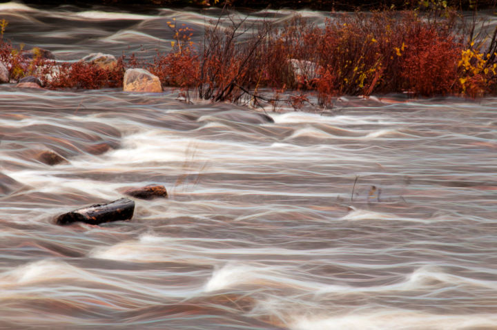 Fotografía titulada "Flowing Water" por John Pingree, Obra de arte original, Fotografía digital