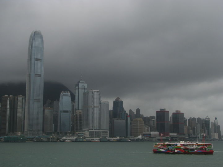 Photographie intitulée "Hong Kong After Sto…" par Jack Welch, Œuvre d'art originale
