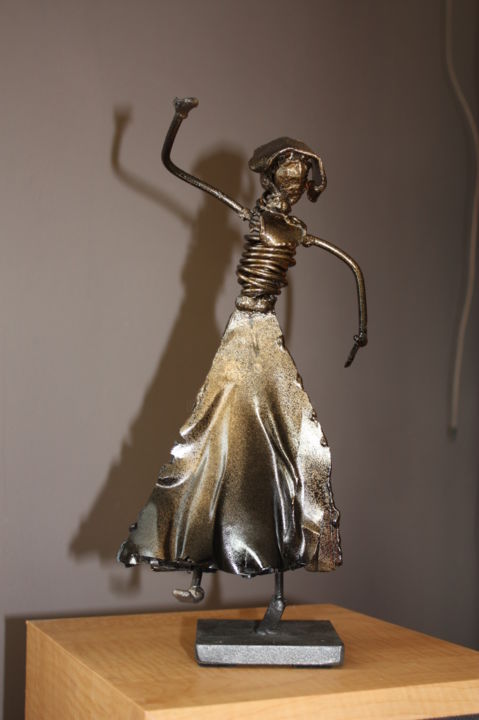 Sculpture titled "la danseuse" by Jacques Veinante (jackart), Original Artwork, Metals