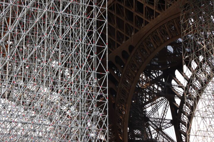 Photographie intitulée "EIFFEL Tower 2/6" par Jacques Jégo, Œuvre d'art originale, Photographie non manipulée