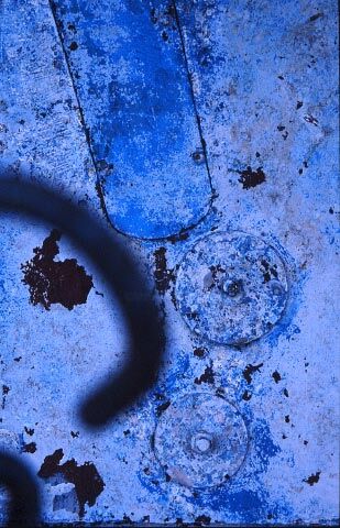 Photographie intitulée "Gouvernail bleu ...…" par Jacques Jégo, Œuvre d'art originale