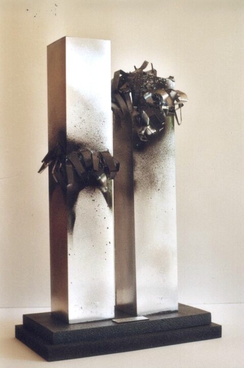 Sculpture titled "IN MEMORY" by Jacques Troupel, Original Artwork, Aluminium