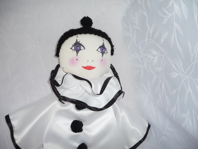 Artcraft titled "Pierrot "souriant"" by Jacquote-Tricote, Original Artwork