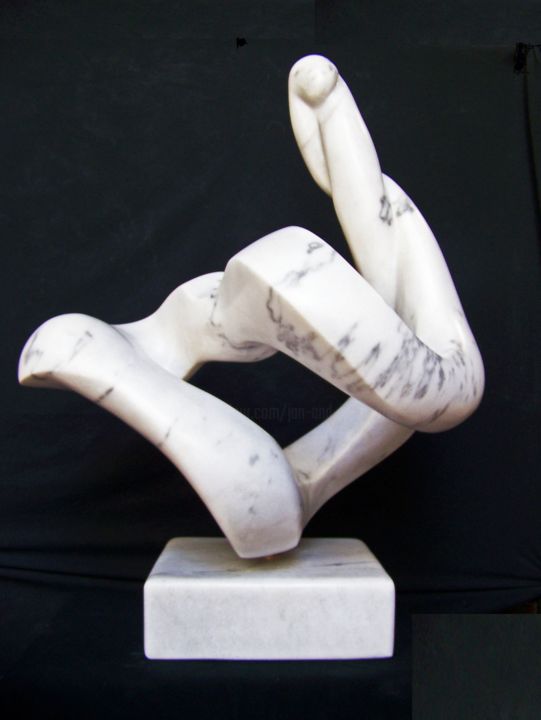 Скульптура под названием "Mobius XIV Italiano" - Jan And Jo Moore, Подлинное произведение искусства, Камень