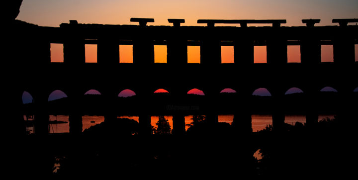 Фотография под названием "Pula sunset over th…" - Jan Hrad, Подлинное произведение искусства, Цифровая фотография