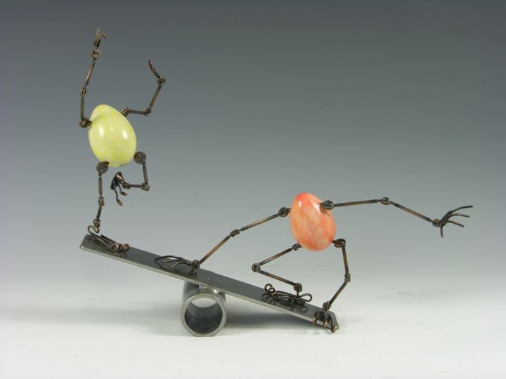 Escultura titulada "Eggtion Figures - T…" por Tomoaki Orikasa, Obra de arte original, Plástico