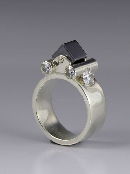 Design mit dem Titel "House - Sterling Si…" von Tomoaki Orikasa, Original-Kunstwerk, Schmuck