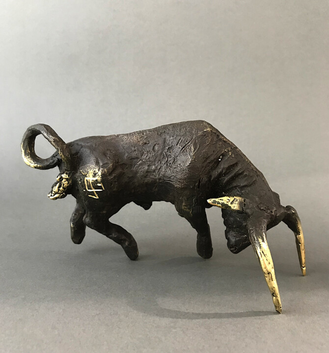 Sculpture titled "Bull" by Jaromir Gargulak, Original Art, Bronze