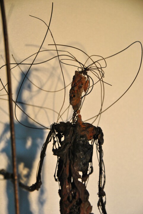 Sculpture intitulée "A0-Le chasseur" par Jean-Christophe Bridoux, Œuvre d'art originale, Terre cuite