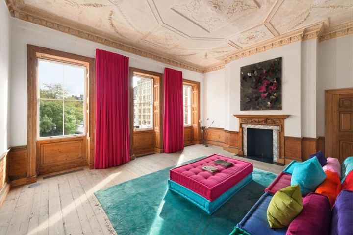Famous artist Anish Kapoor is selling one of London's most impressive residences for $ 26 million