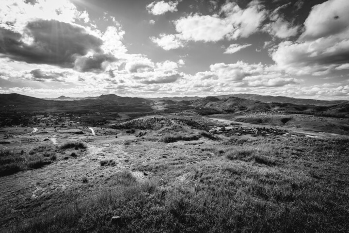 Fotografia zatytułowany „Les Hauteurs de Tana” autorstwa Jean-Guy Nakars, Oryginalna praca, Fotografia cyfrowa