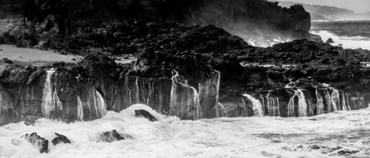 Fotografia zatytułowany „Crying rock” autorstwa Jean-Guy Nakars, Oryginalna praca, Fotografia cyfrowa Zamontowany na Alumini…