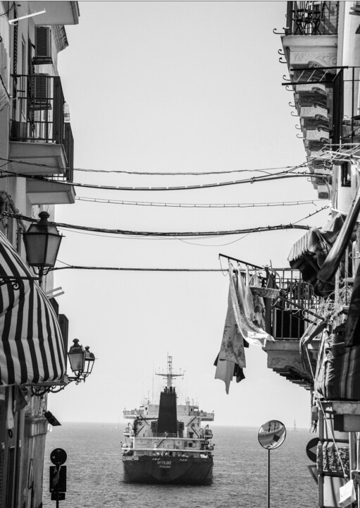 Fotografia intitolato "Rue de la mer à Tar…" da Jean-Jacques Boisseau, Opera d'arte originale, Fotografia non manipolata