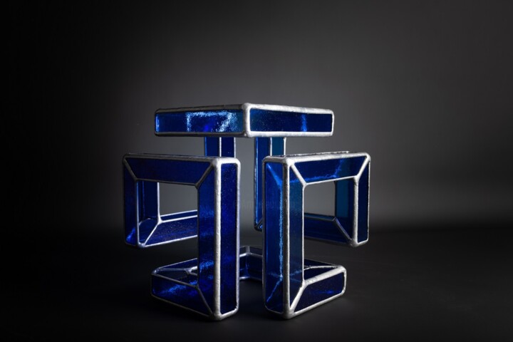 「Cube délié infinime…」というタイトルの彫刻 Jean-Jacques Joujon (JimaJine)によって, オリジナルのアートワーク, ガラス