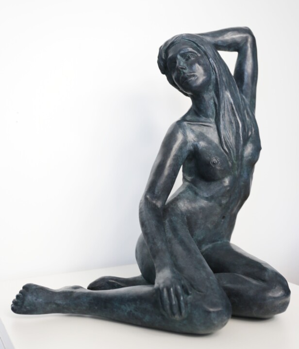 Sculpture titled "LAETITIA" by Jean Louis Tornassat, Original Artwork, Bronze